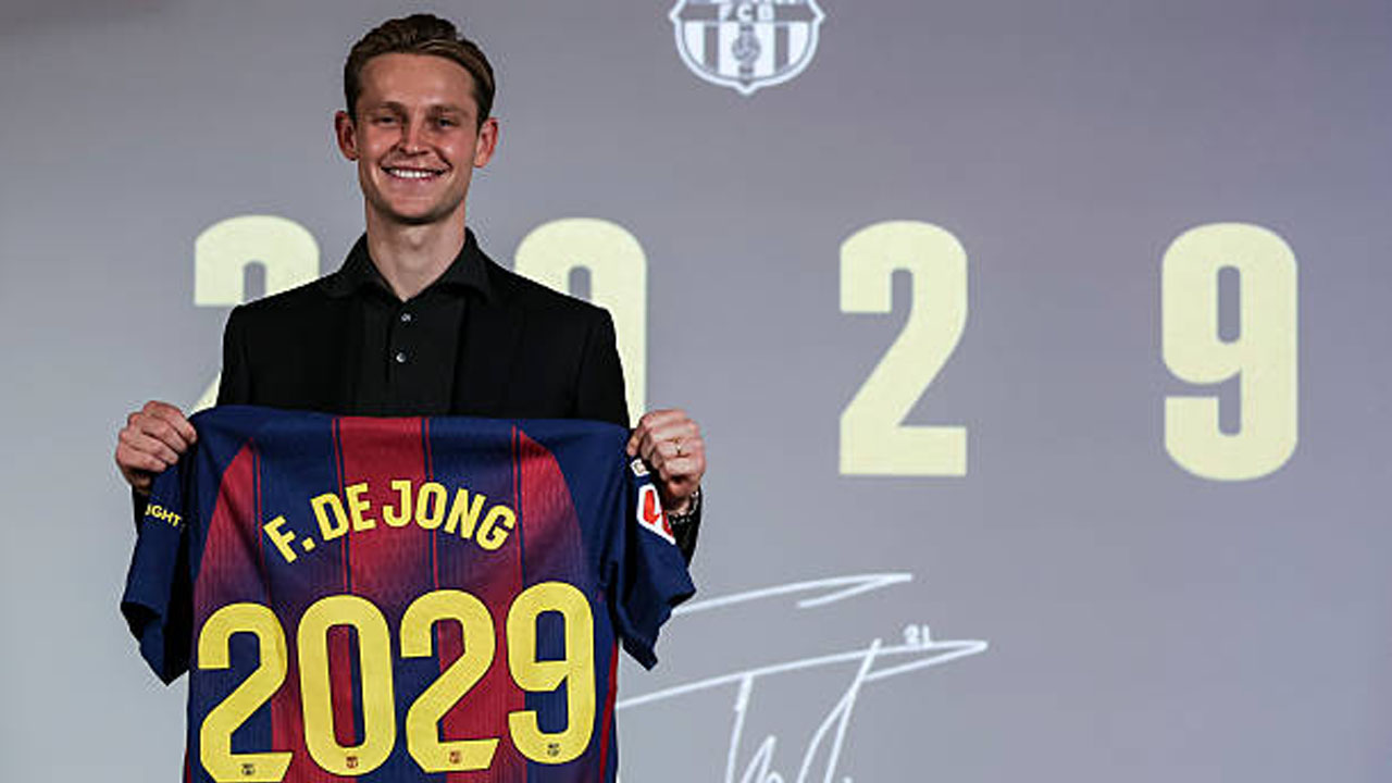 Teken Kontrak Baru, Frenkie de Jong Tegaskan Cintanya untuk Barcelona