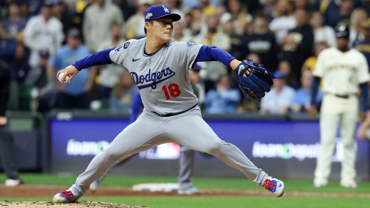 Yamamoto Antar Los Angeles Dodgers Unggul 2-0 atas Brewers di NLCS