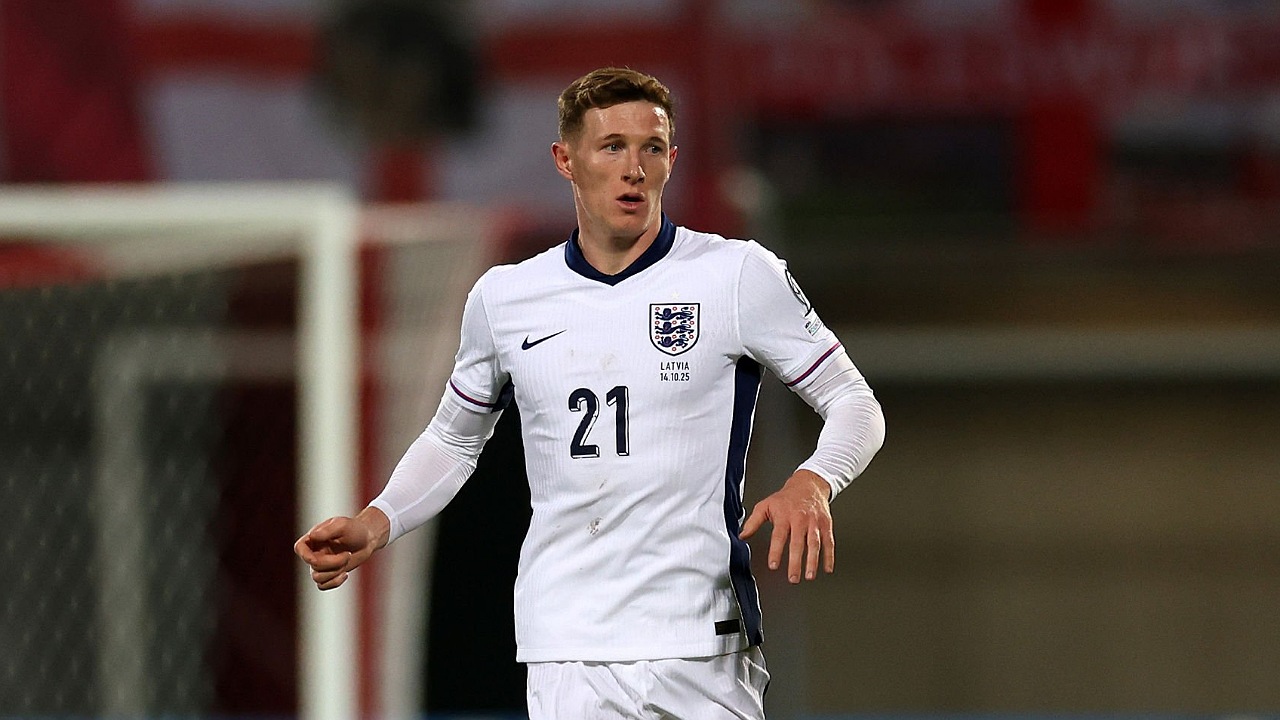 Elliot Anderson jadi rebutan Chelsea dan Manchester City