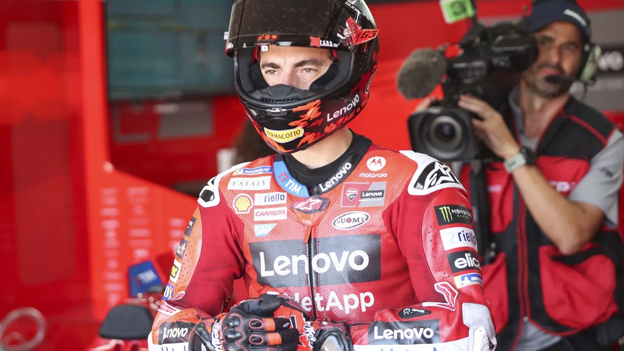 Francesco Bagnaia Frustrasi, Masalah di Mandalika Terulang di Australia