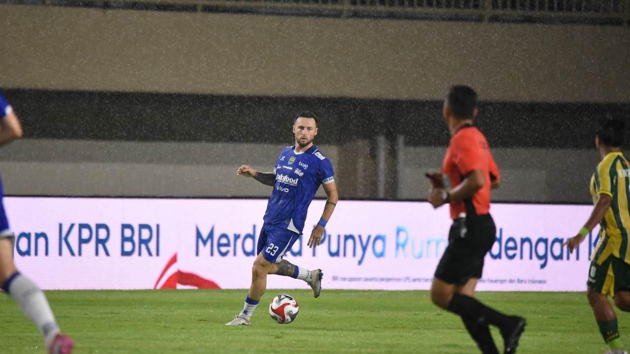 Gelandang Persib, Marc Klok