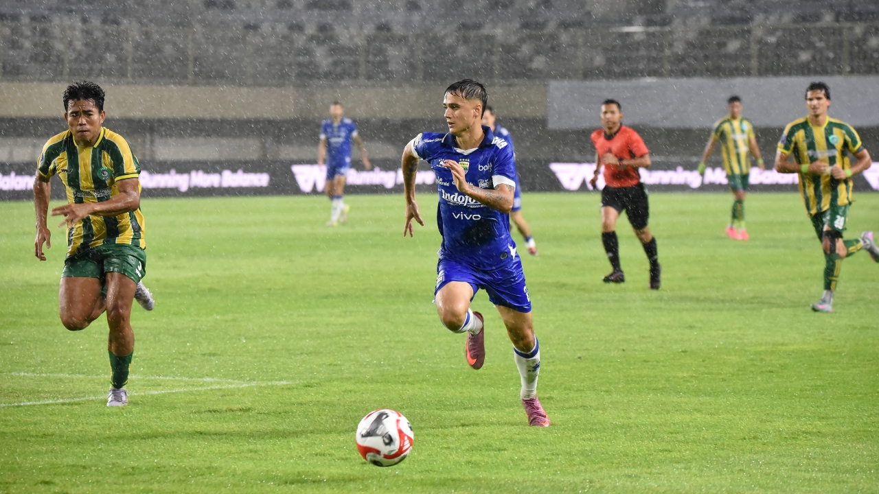 PSBS takluk 0-3 dari Persib
