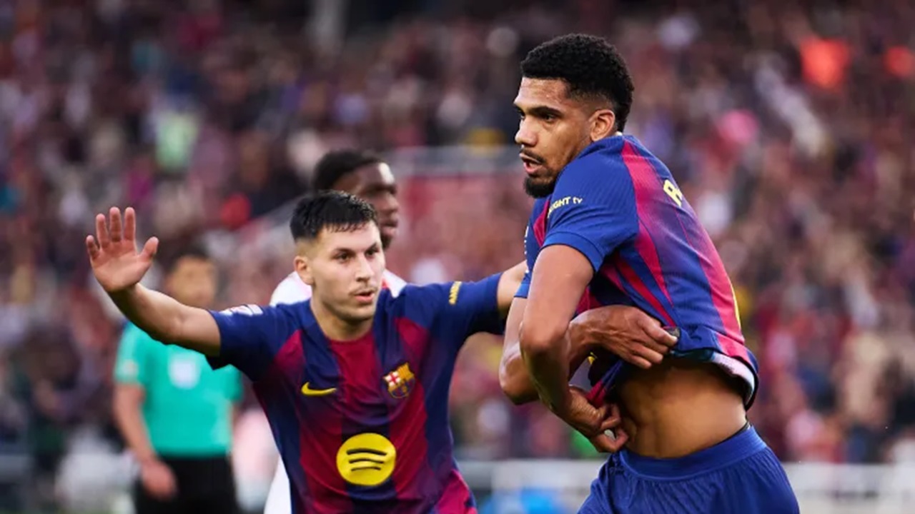 Hansi Flick Puas dengan Penampilan Ronald Araujo