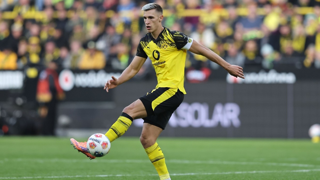 Nico Schlotterbeck (Sumber: Christof Koepsel/Getty Images)