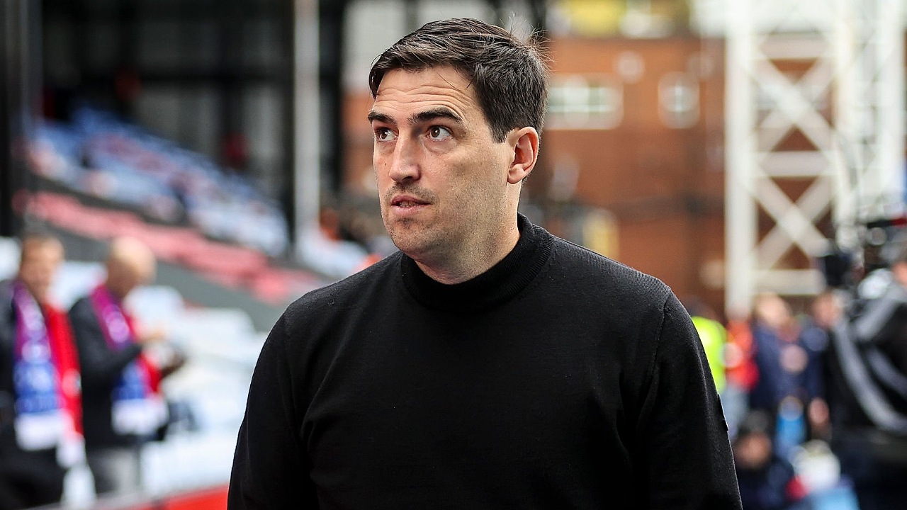 Manajer Bournemouth, Andoni Iraola. (Foto: Robin Jones/Getty Images)