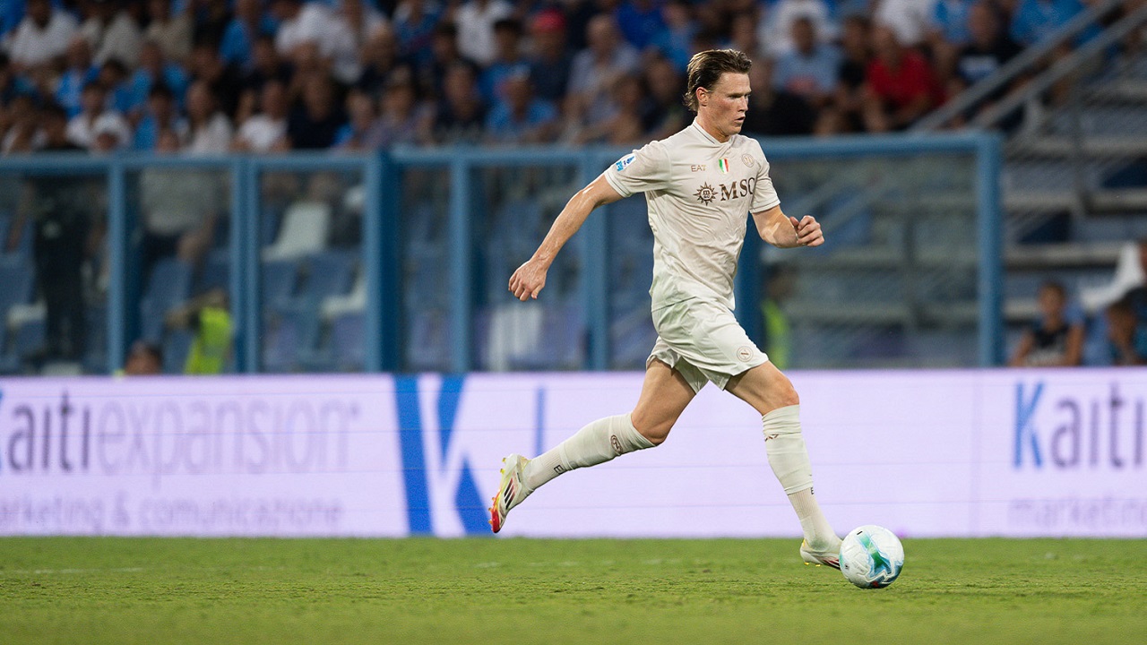 Scott McTominay bisa kembali tersedia saat Napoli hadapi PSV Eindhoven (Image: Napoli)