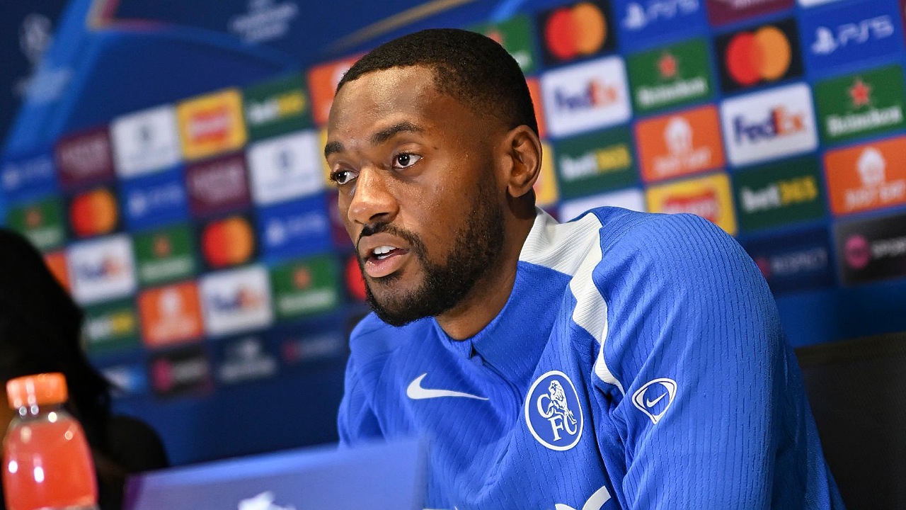 Tosin Adarabioyo, bek senior di skuad Chelsea