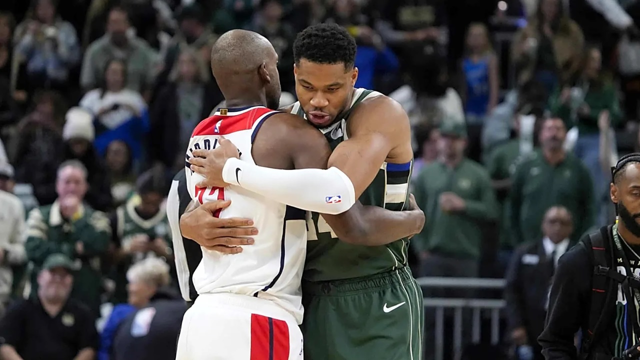 Khris Middleton Senang Dapat Sambutan Hangat Fans Bucks