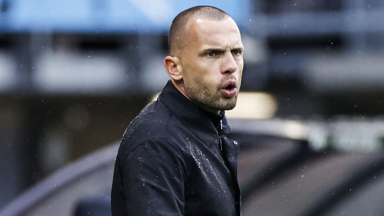 Pelatih Ajax, John Heitinga