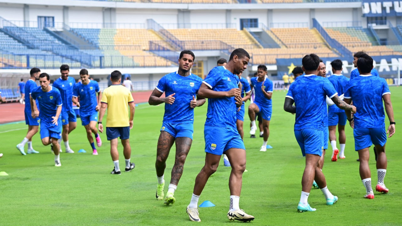 Pemain Persib ketika berlatih
