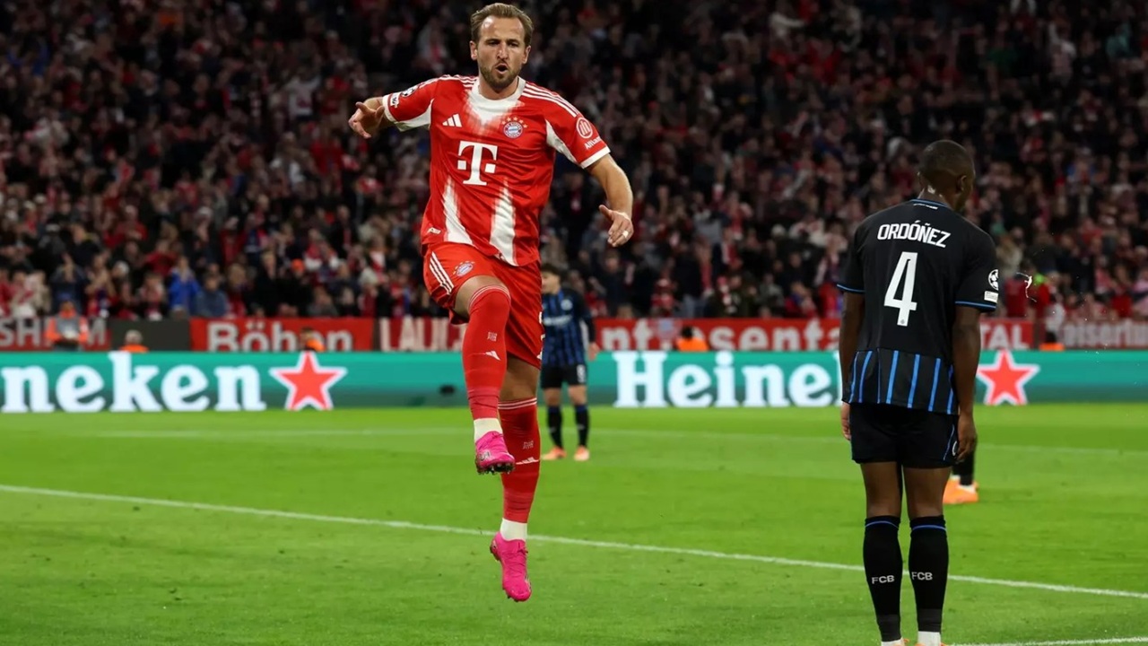 Selebrasi Harry Kane Usai Jebol Gawang Club Brugge (Sumber: Getty Images)