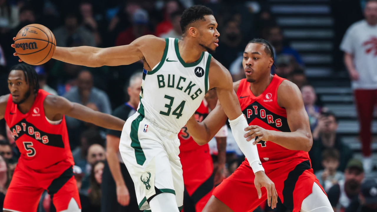 Hasil NBA: Milwaukee Bucks Kalahkan Toronto Raptors 122-116