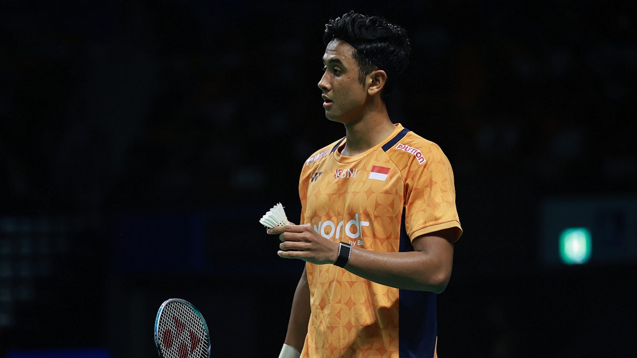 Alwi Farhan belajar banyak saat kalah dari Kunlavut Vitidsarn. (Gambar: PBSI)