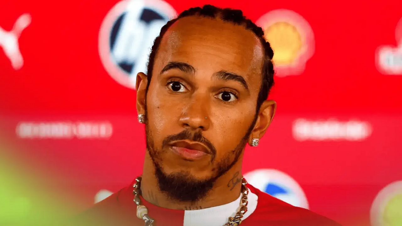 Lewis Hamilton beri saran berharga kepada Lando Norris dan Oscar Piastri.