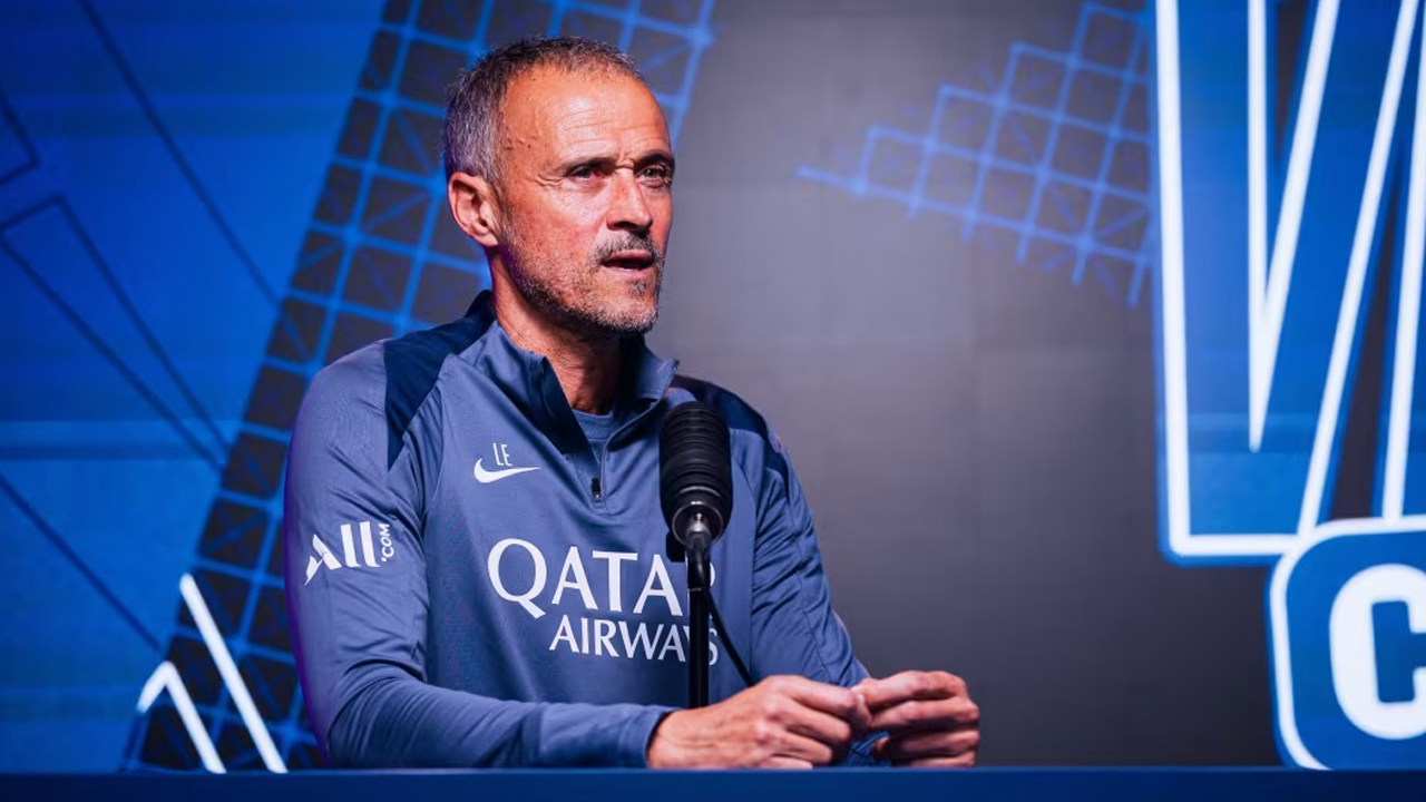 Luis Enrique Optimis PSG Raih Kemenangan di Markas Brest