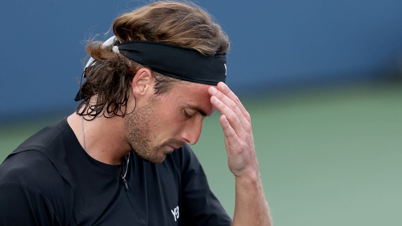 Stefanos Tsitsipas Pilih Akhiri Musim 2025 Lebih Awal