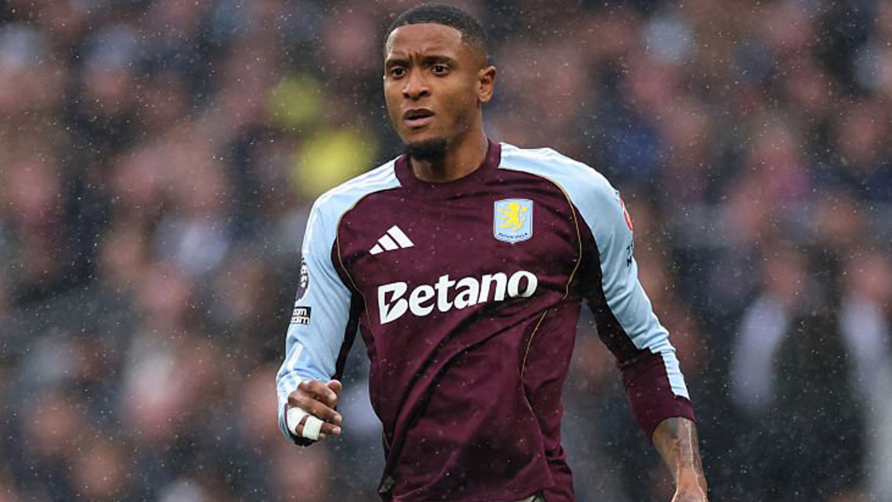 Ezri Konsa.