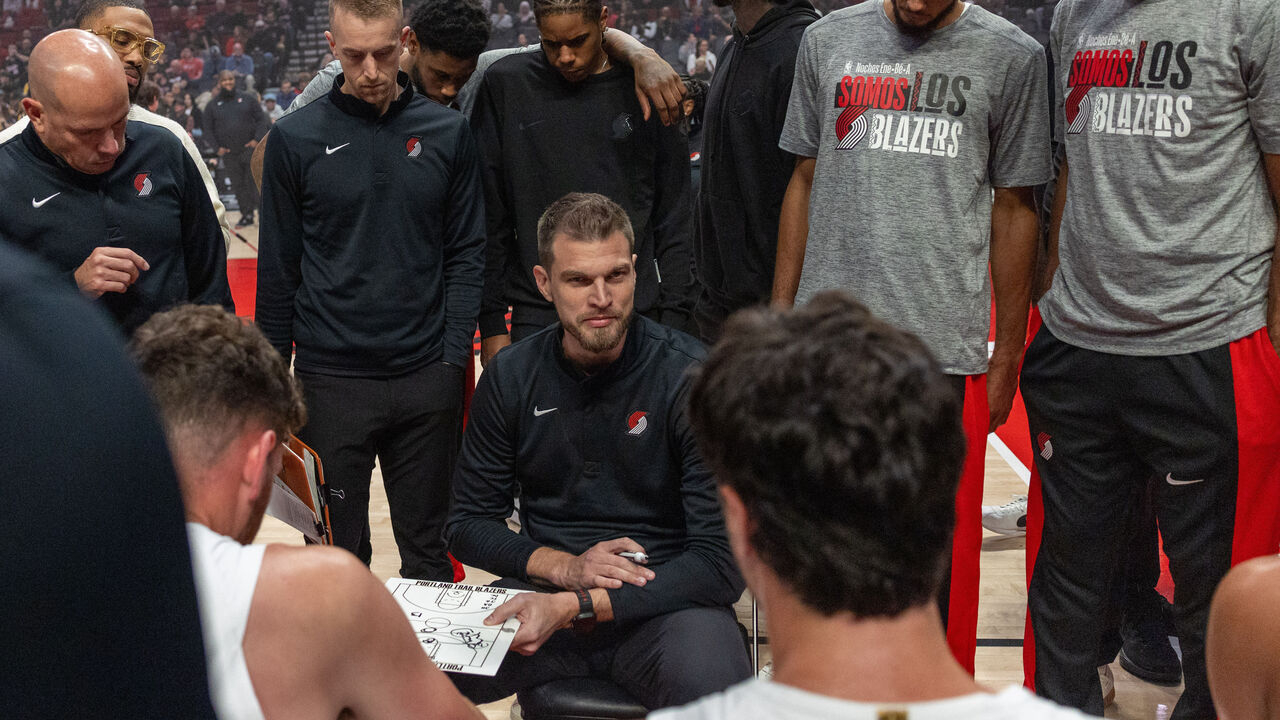 Tiago Splitter Pimpin Portland Trail Blazers Raih Kemenangan Emosional