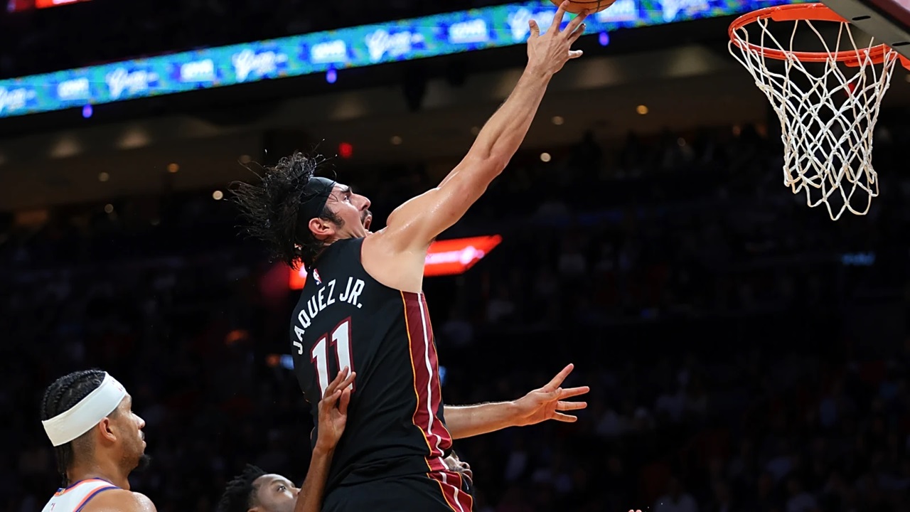 Heat Mengalahkan Knicks di Laga Kandang Pertama