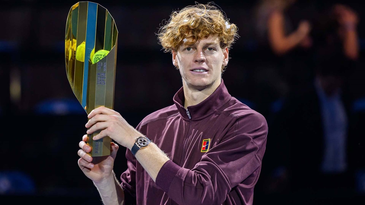 Meski Terseok-Seok, Jannik Sinner Naik Podium Juara Di Wina