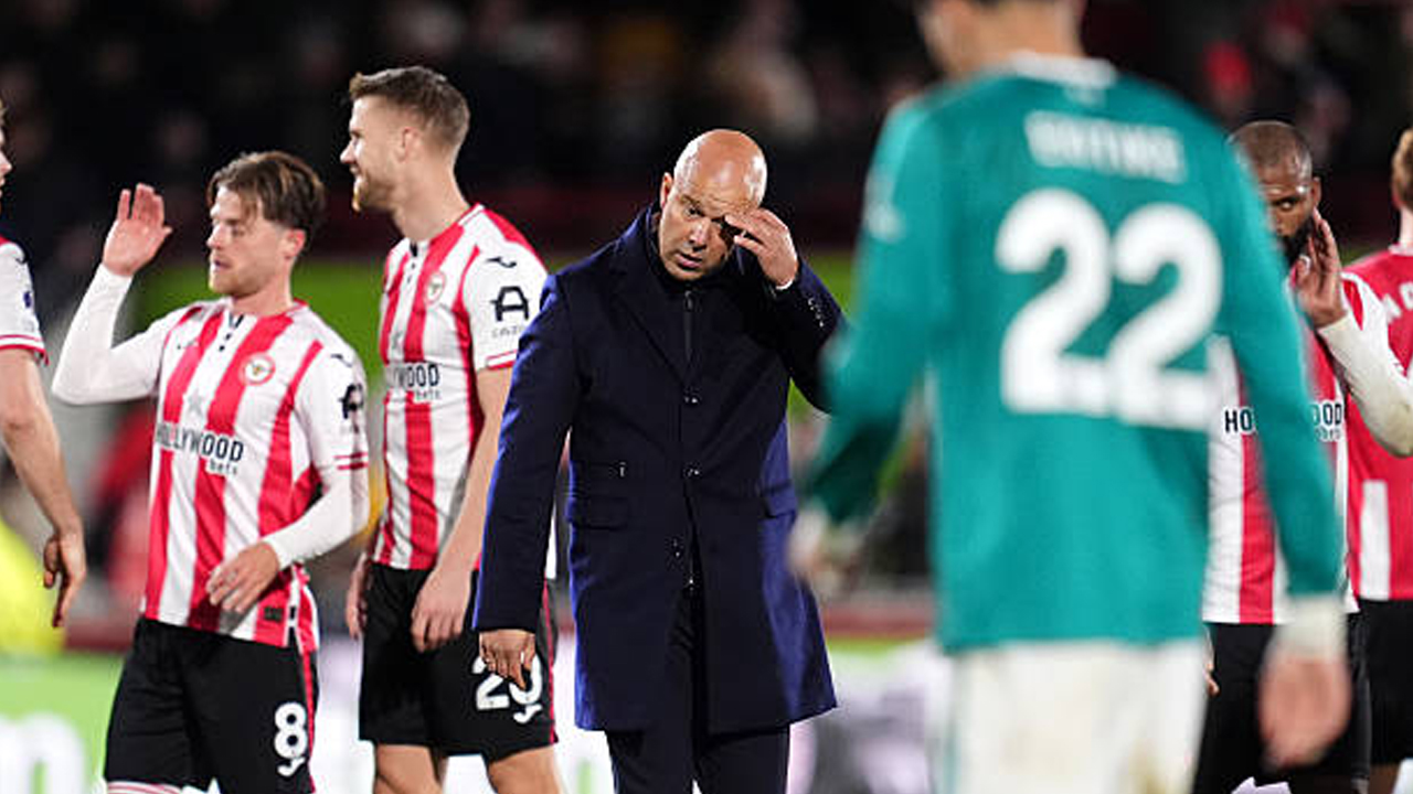Strategi Arne Slot Dipertanyakan, Rotasi Berlebihan Bikin Liverpool Goyah
