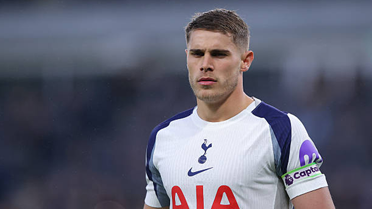 Micky van de Ven Diminati Real Madrid, Tottenham Patok Harga Segini