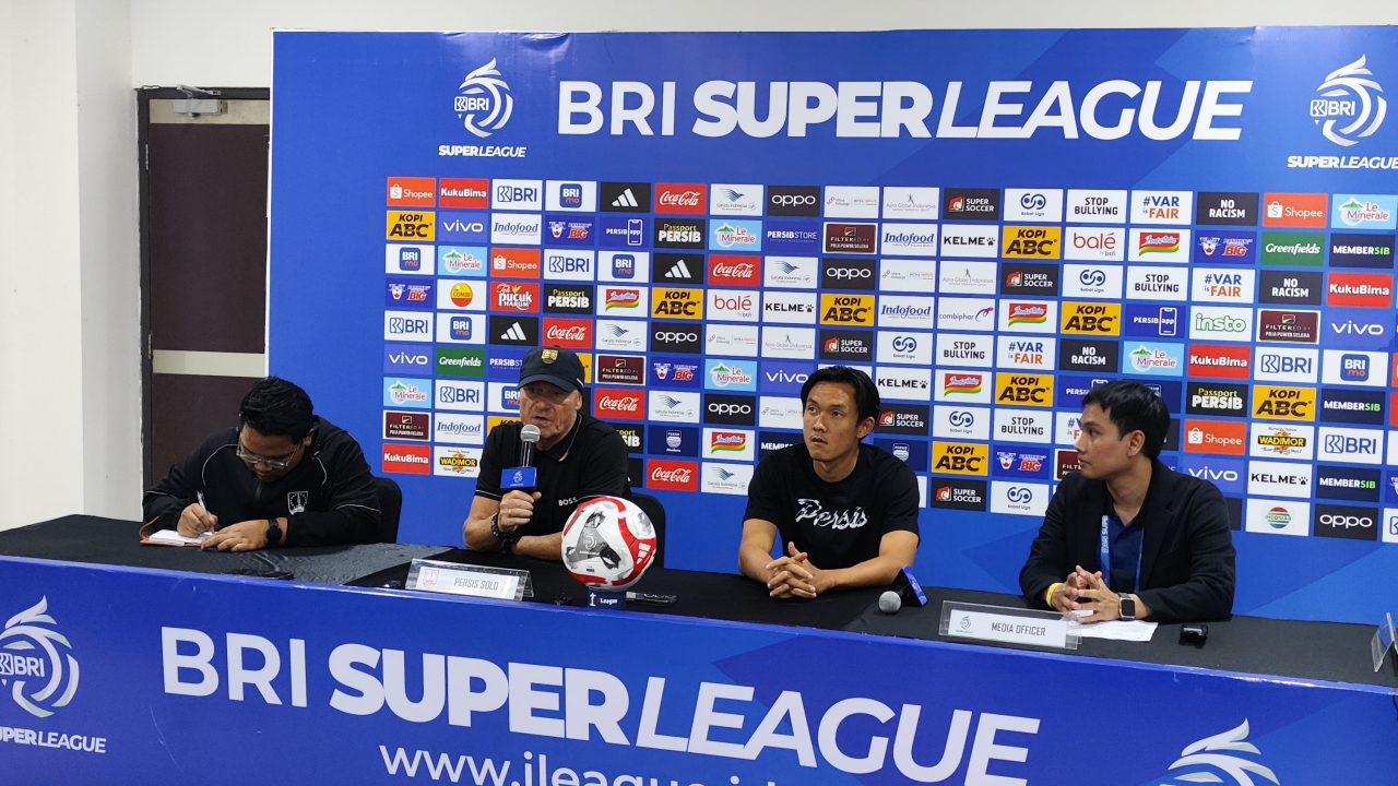Pelatih Persis, Peter de Roo