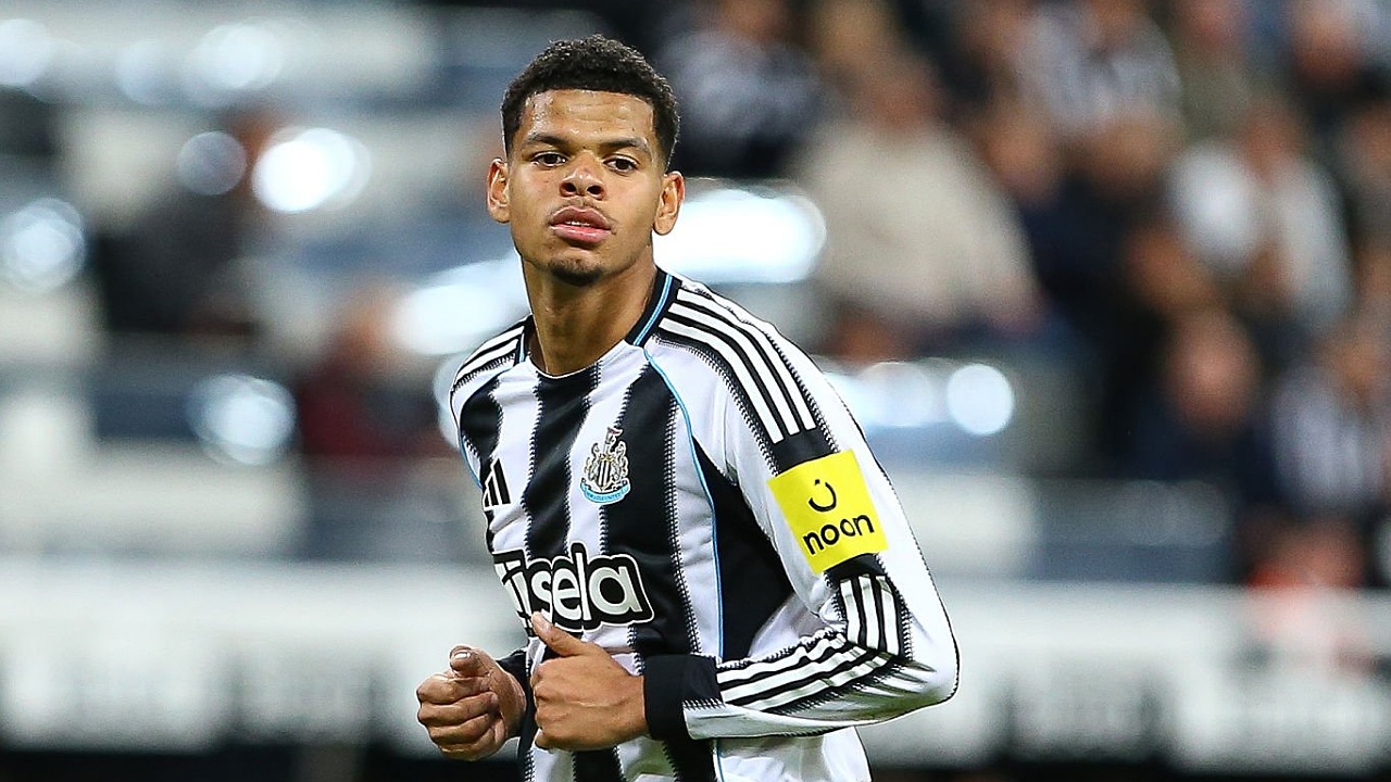 Eddie Howe Lega William Osula Bertahan di Newcastle United