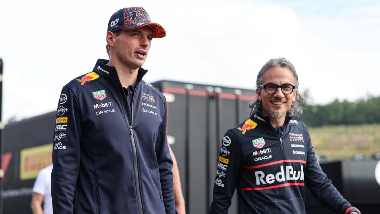 Laurent Mekies tunda pengumuman driver Red Bull untuk F1 2026. (Gambar: Sports de)