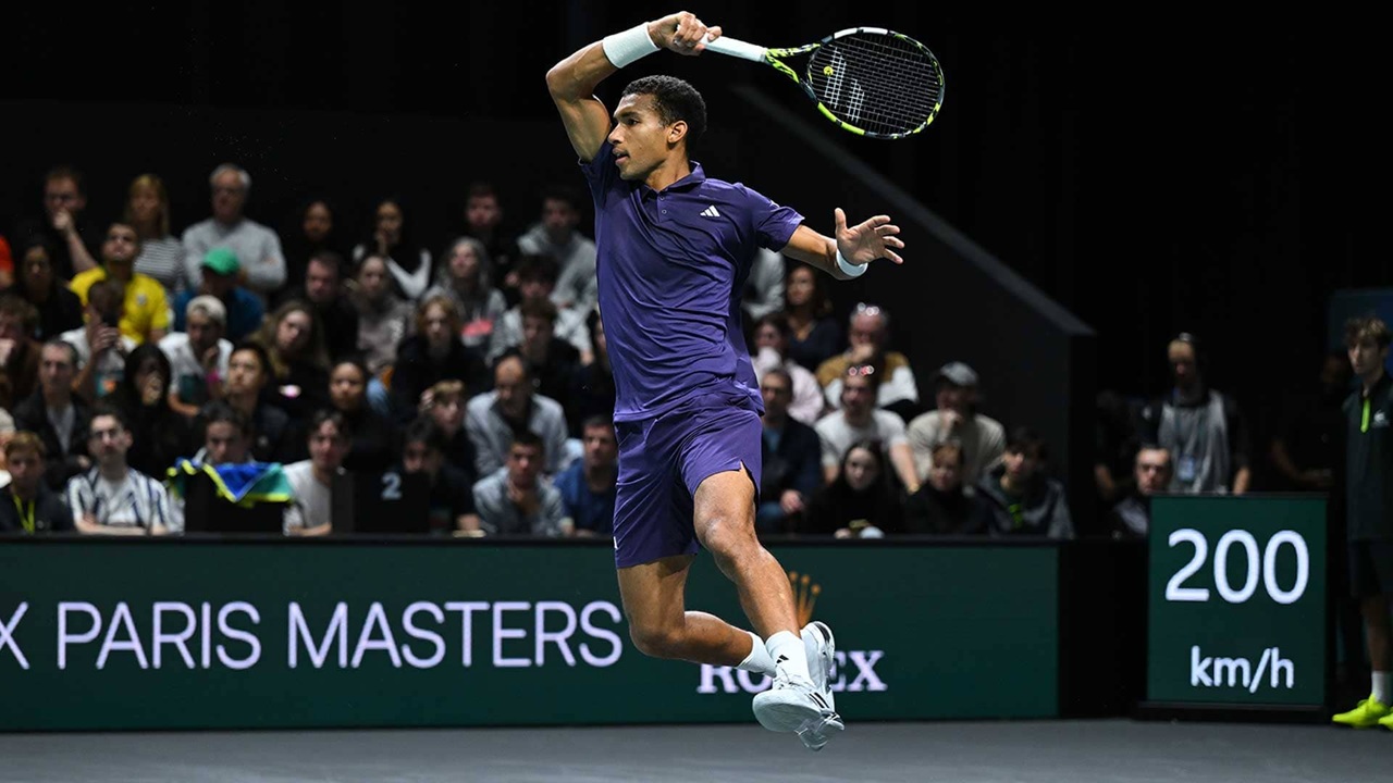 Meski Tertatih, Felix Auger Aliassime Lewati Rintangan Pertama Di Paris