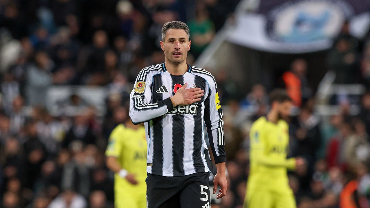 Fabian Schar Tegaskan Ingin Pensiun di Newcastle United!