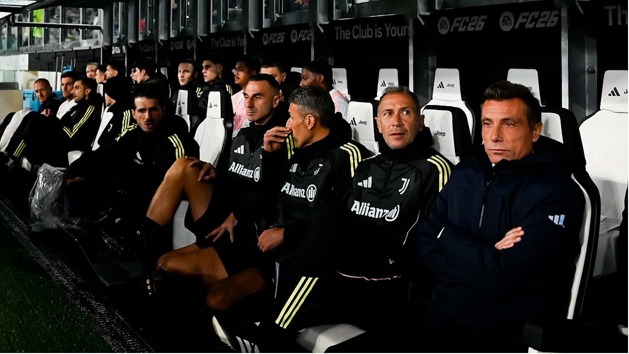 Massimo Brambilla di kursi kepelatihan Juventus (Image: Juventus)