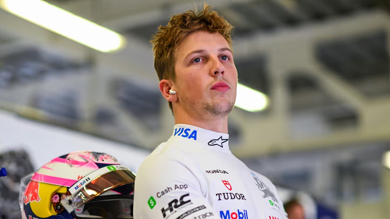 Liam Lawson kecam aksi Carlos Sainz Jr di GP Meksiko.