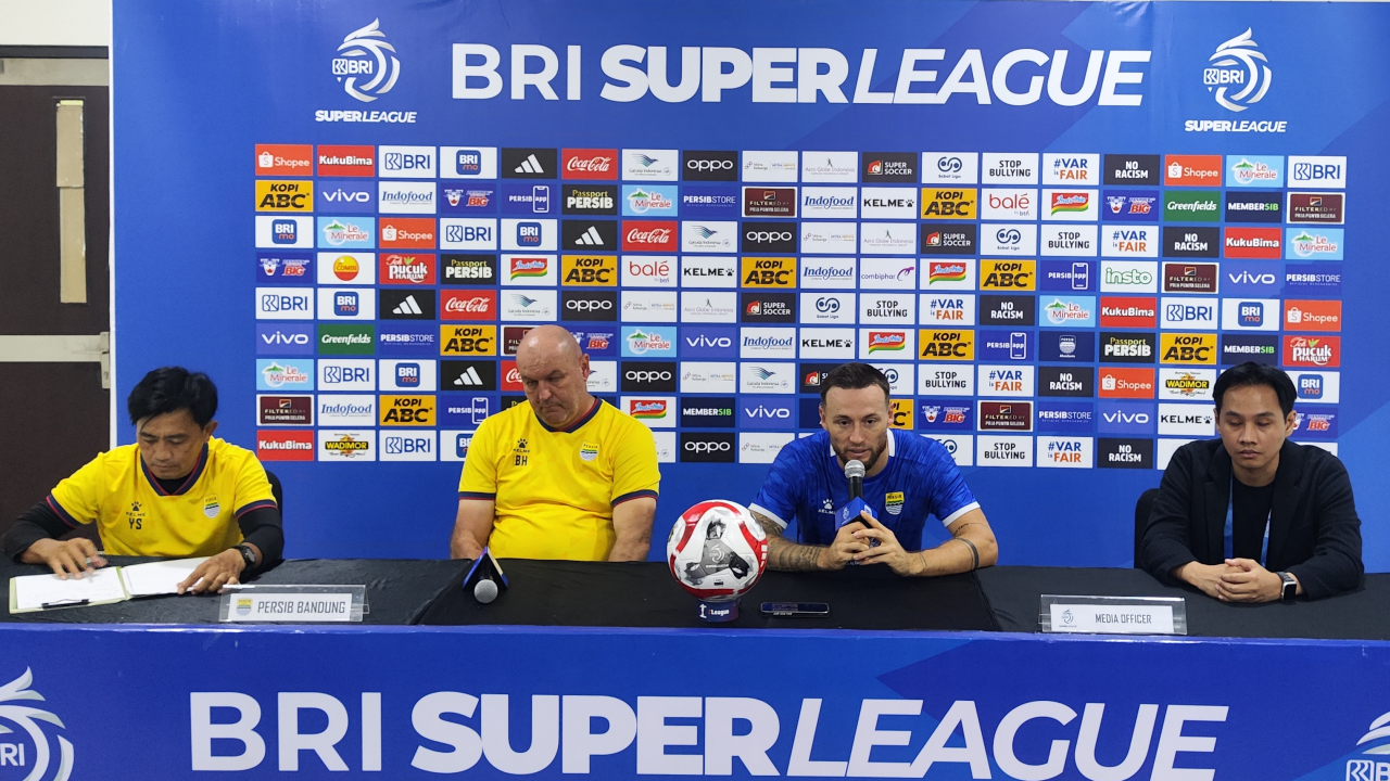 Gelandang Persib, Marc Klok