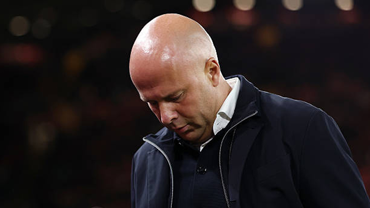 Arne Slot Enggan Bahas Kontrak Baru, Fokus Pulihkan Performa Liverpool