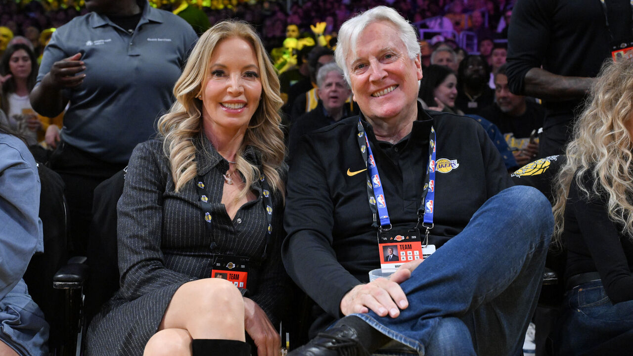 Mark Walter Resmi Pemilik Mayoritas Lakers Usai Disetujui Dewan Gubernur