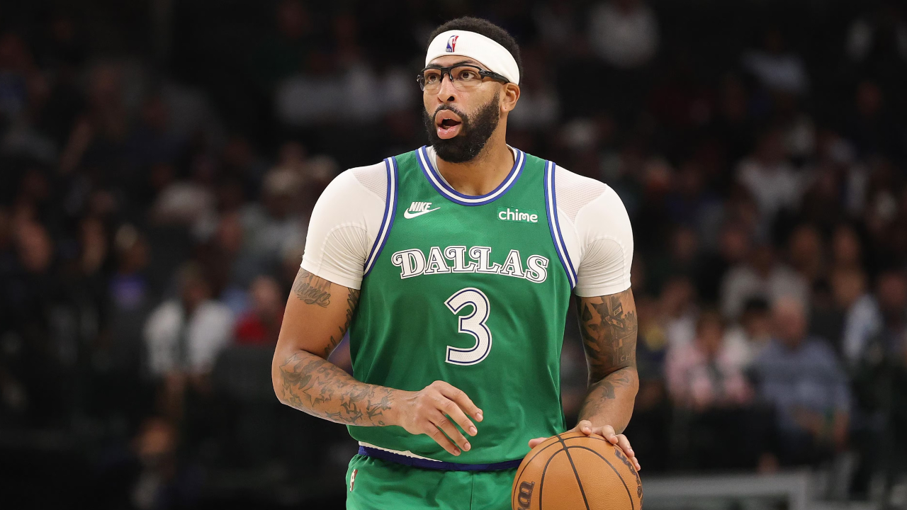 Anthony Davis Menepi Akibat Cedera Betis, Tak Ikut Tur ke Mexico City
