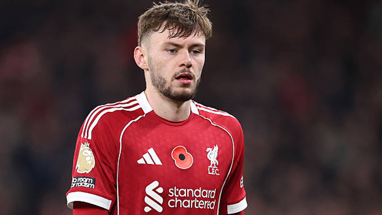 Jelang Lawan Madrid, Arne Slot Punya Tantangan untuk Conor Bradley