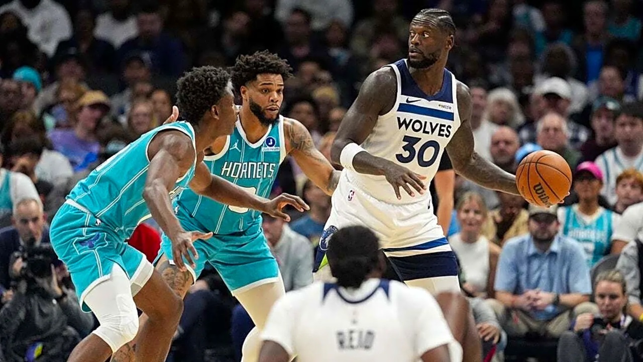 Julius Randle Pimpin Timberwolves untuk Libas Hornets