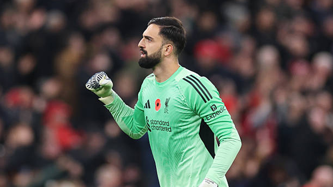 Liverpool Taklukkan Villa, Giorgi Mamardashvili Raih Clean Sheet Pertama