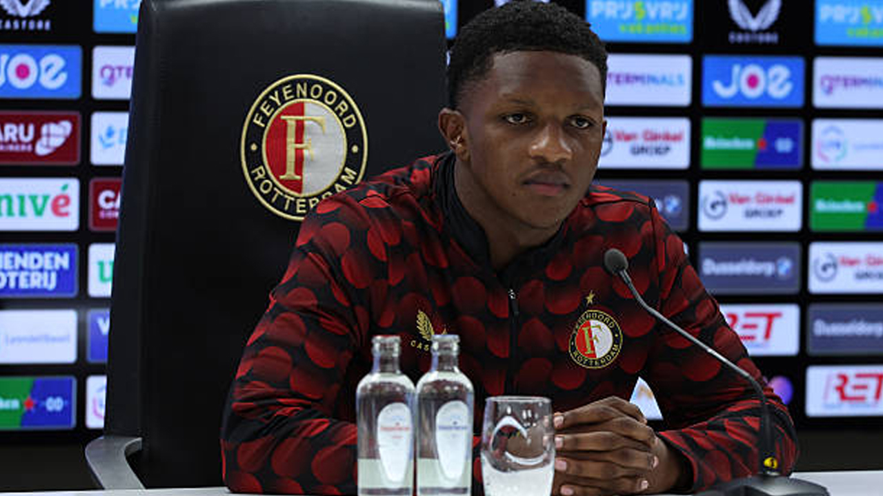 Givairo Read Tanggapi Rumor Transfer ke Bayern Munich