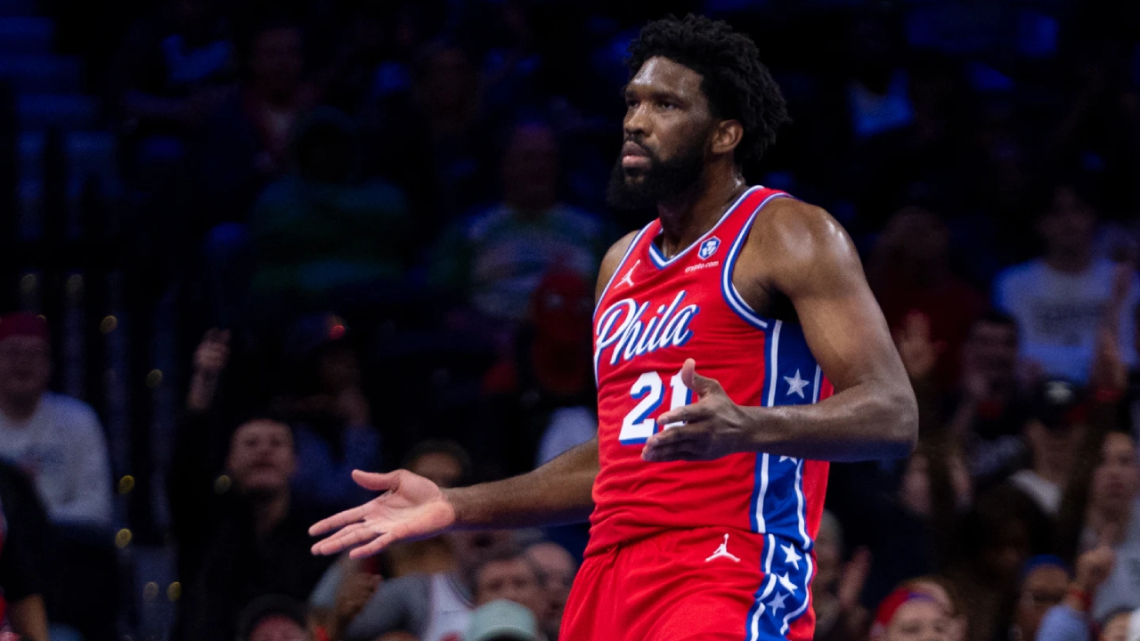 Joel Embiid Didenda Karena Gerakan Tidak Senonoh, Kritik Standar Ganda NBA