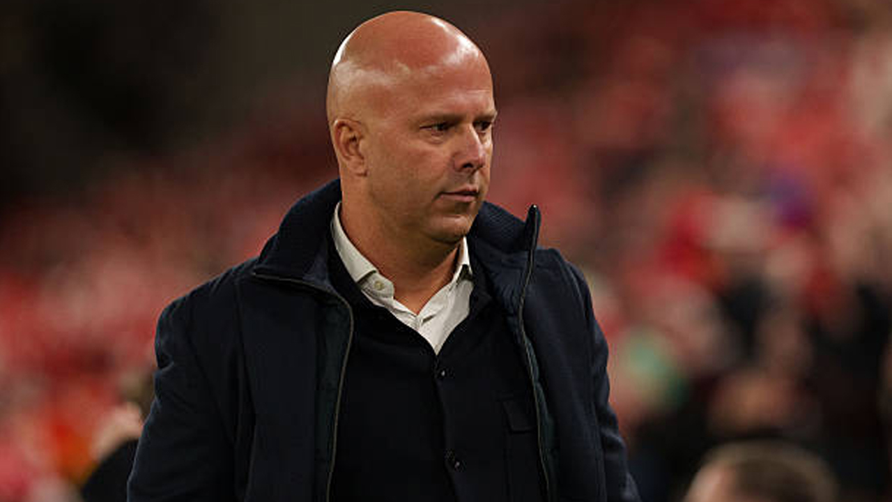 Meski Liverpool Sedang Terpuruk, Arne Slot Masih Didukung Penuh oleh FSG