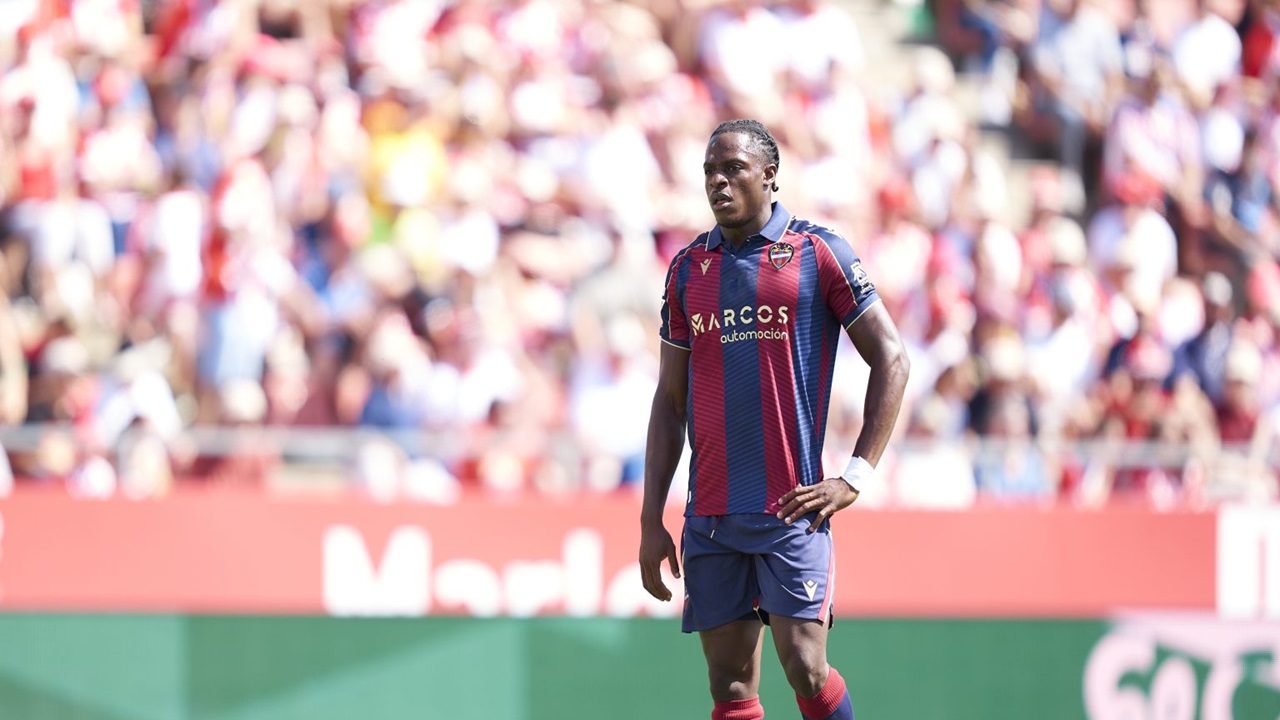 Real Madrid Siap Bersaing dengan Barcelona Dapatkan Etta Eyong