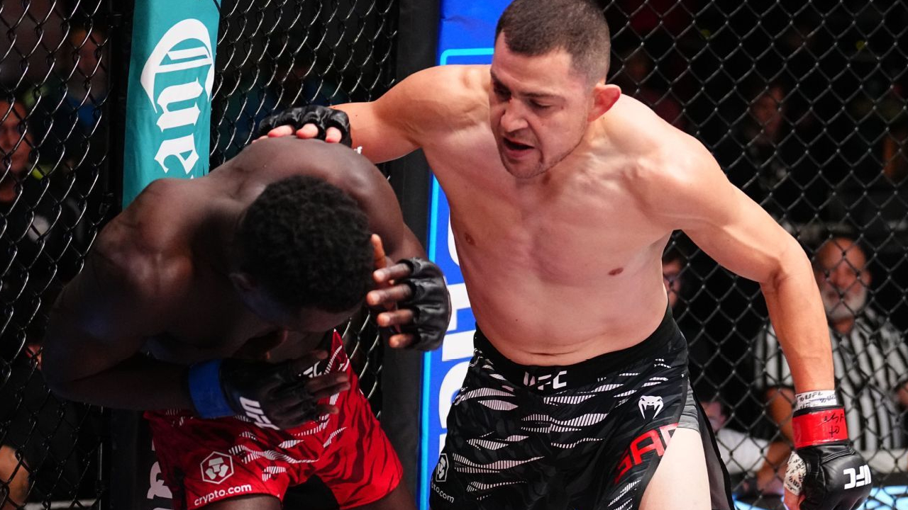 Steve Garcia Tantang Max Holloway Usai Kalahkan David Onama di UFC 263