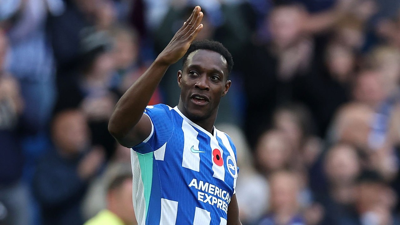 Wayne Rooney meminta Manchester United memulangkan Danny Welbeck