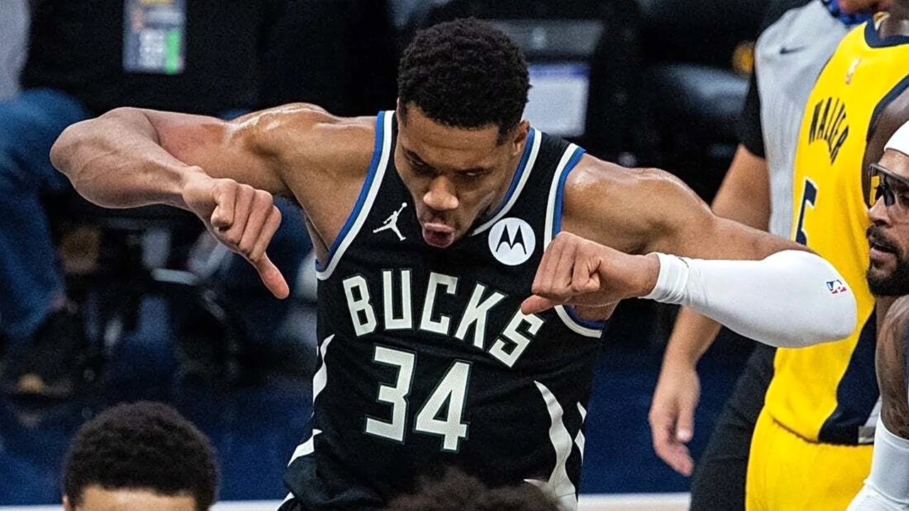 Giannis Antetokounmpo Antarkan Bucks Tuntaskan Dendam ke Pacers