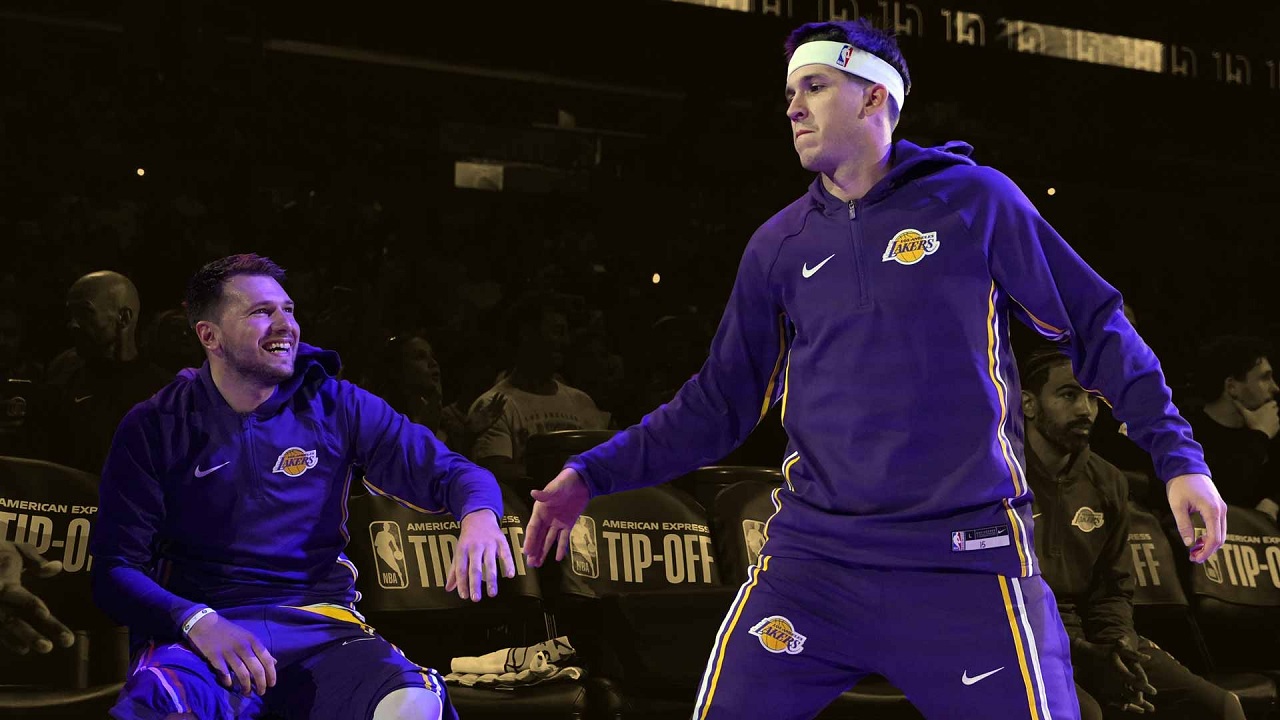 Luka Doncic dan Austin Reaves sama-sama diistirahatkan di laga melawan Blazers.