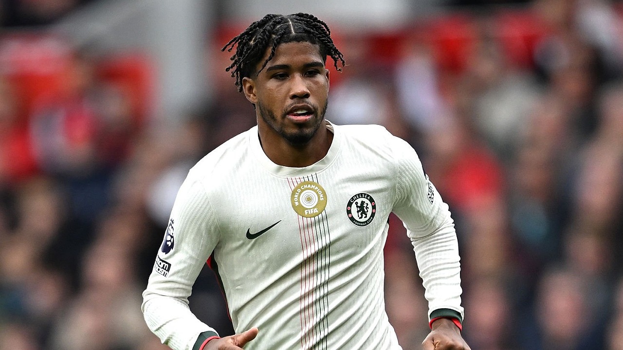 Gelandang Chelsea, Andrey Santos