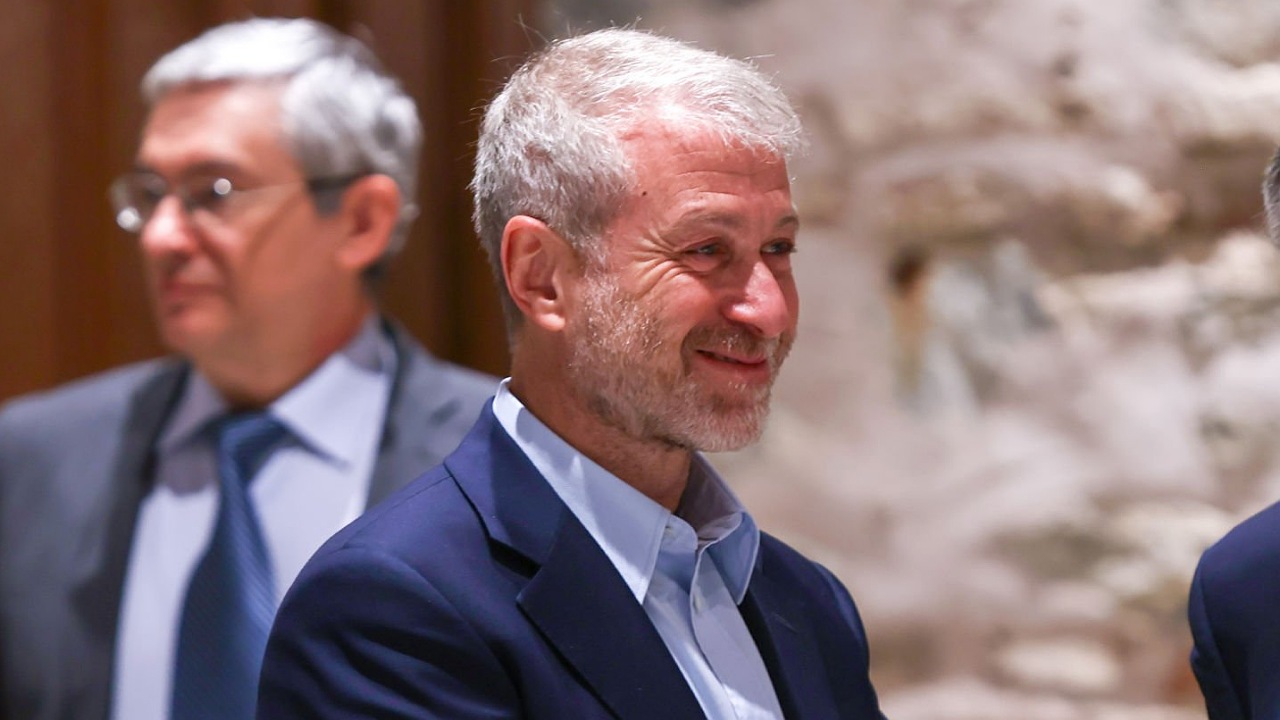 Dana Penjualan Chelsea Masih Beku, Abramovich Marah ke Pemerintah Inggris